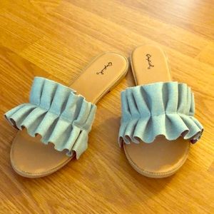 Qupid Desmond Sandals, Size 10 NIB